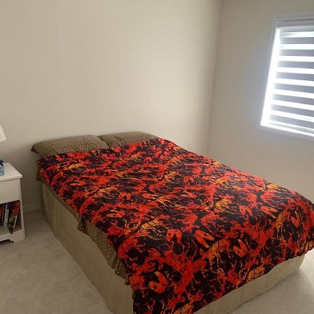 Niagara- Beautiful Cozy Sunfilled Big Complete House Minutes Drive From Falls Villa Thorold Eksteriør billede